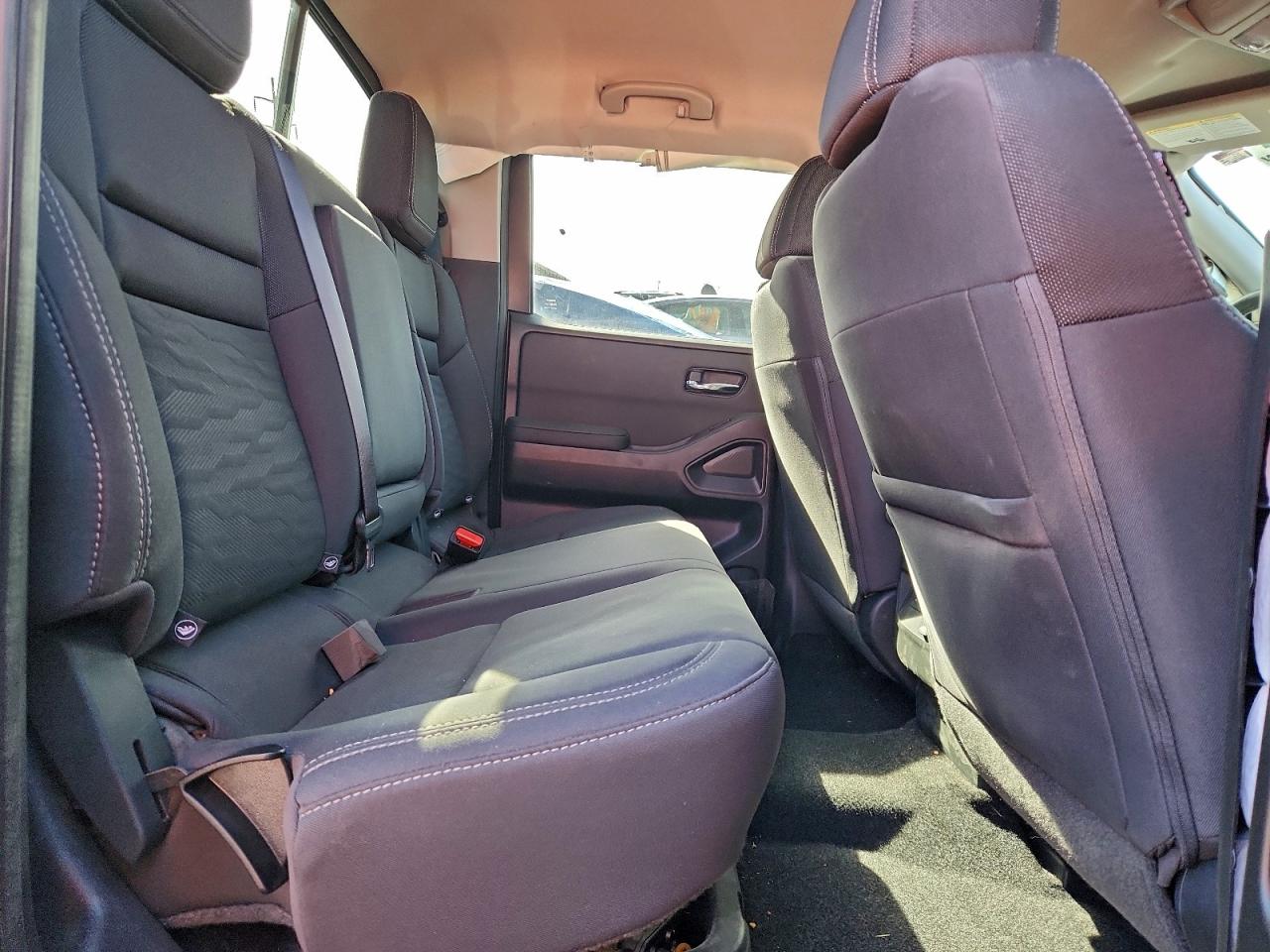 2024 NISSAN FRONTIER S photo 10
