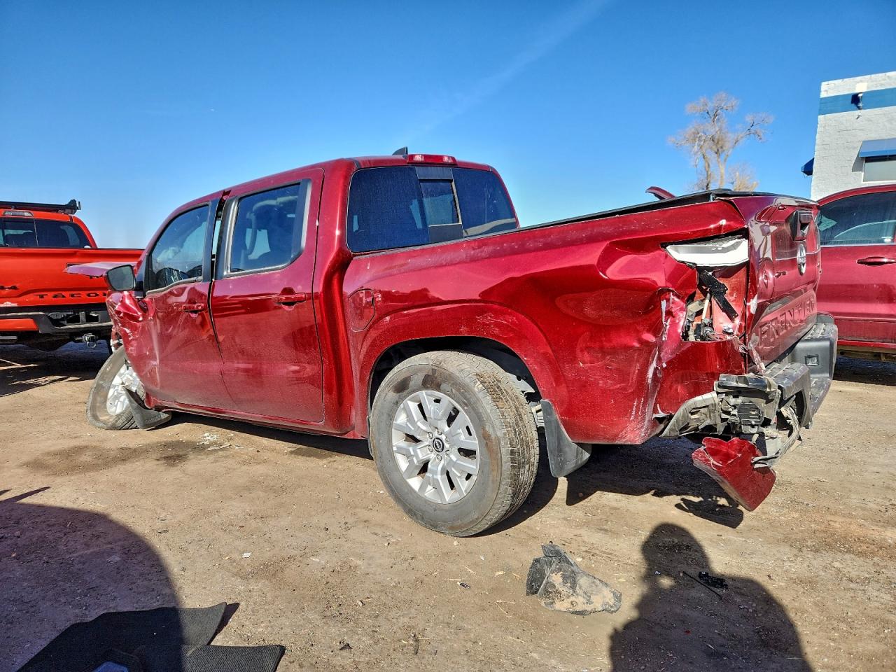 2024 NISSAN FRONTIER S photo 2