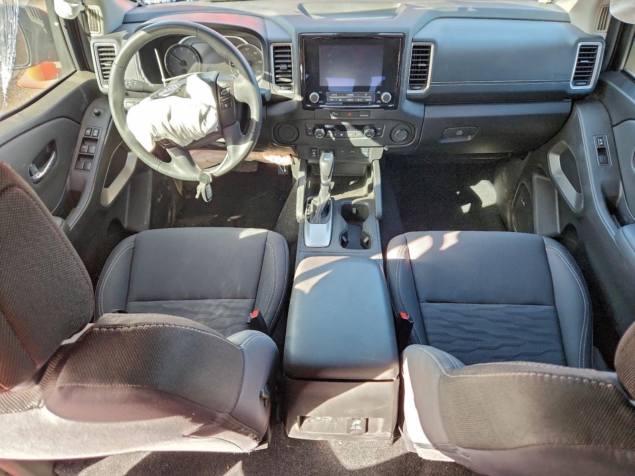 2024 NISSAN FRONTIER S photo 8