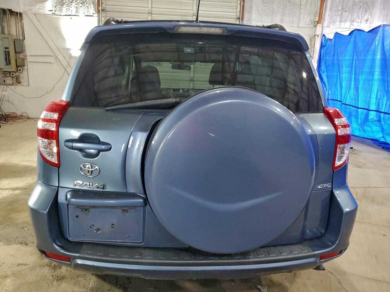 2011 TOYOTA RAV4 photo 6
