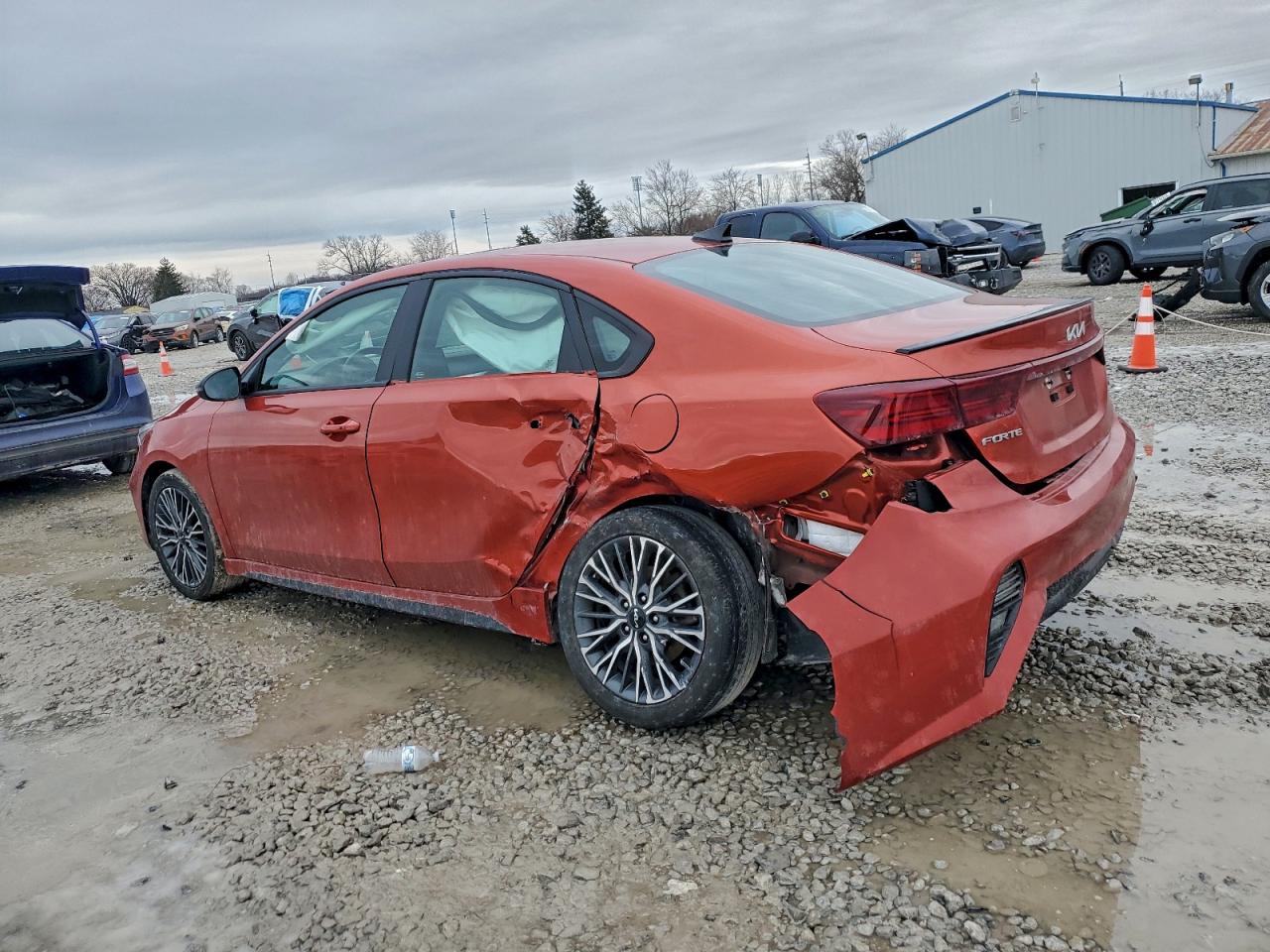 2023 KIA FORTE GT LINE photo 2