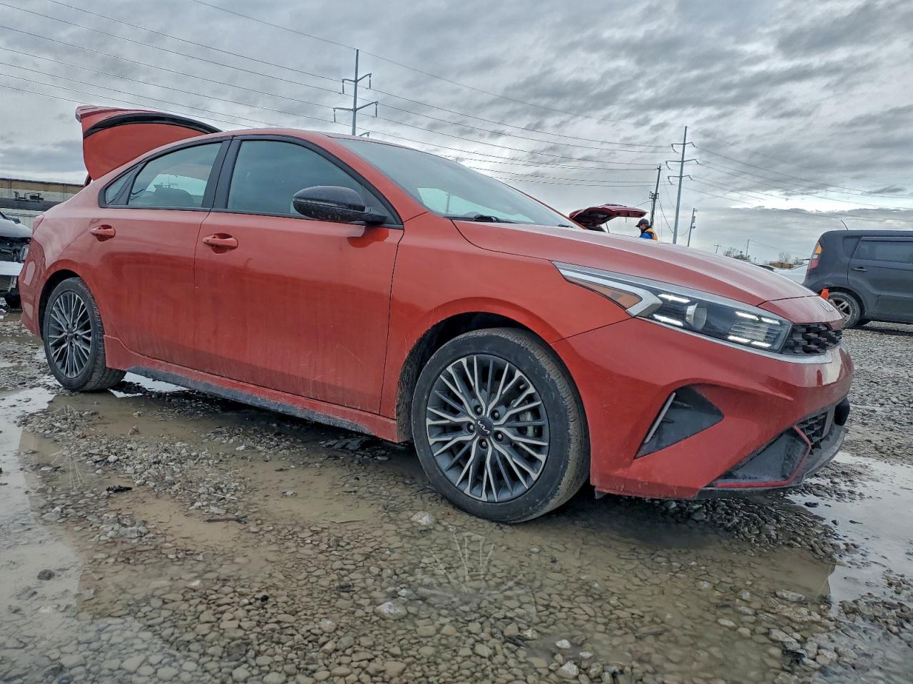 2023 KIA FORTE GT LINE photo 4