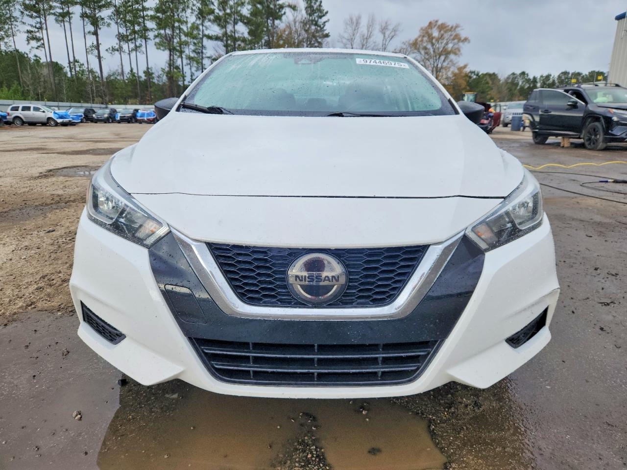 2020 NISSAN VERSA S photo 5