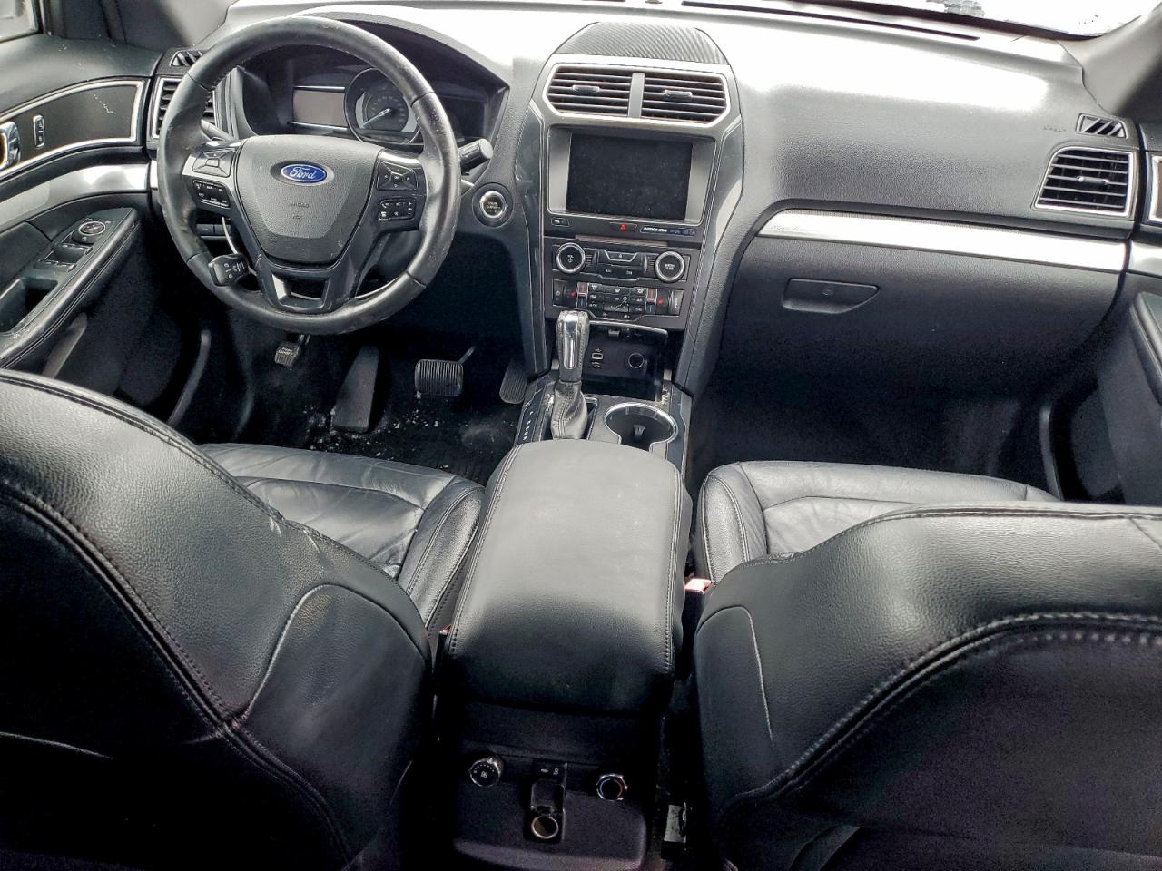 2016 FORD EXPLORER XLT photo 8