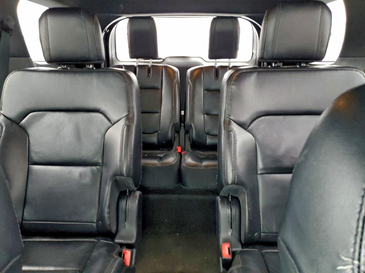 2016 FORD EXPLORER XLT photo 10