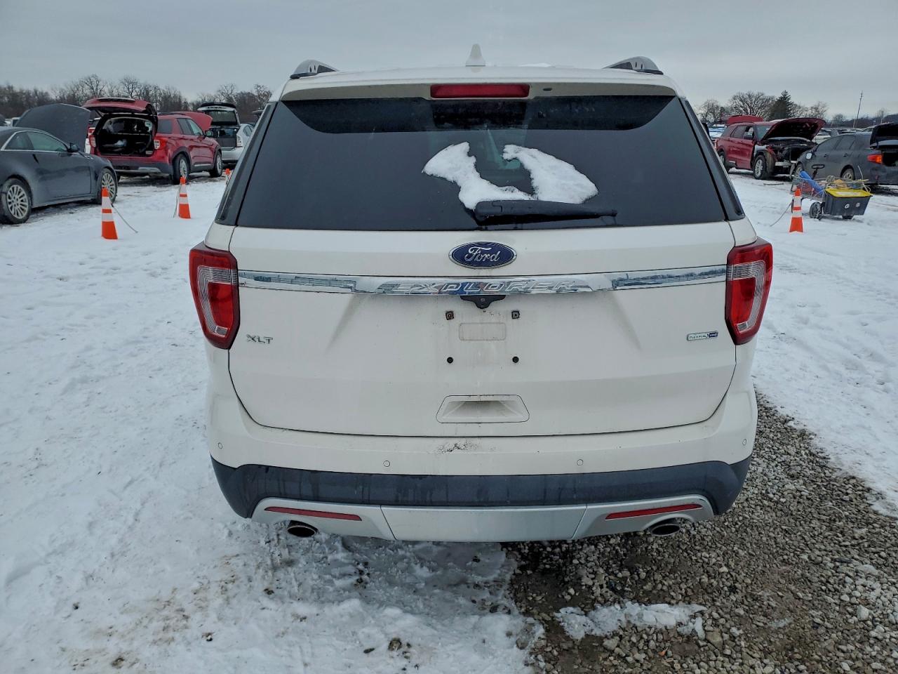 2016 FORD EXPLORER XLT photo 6