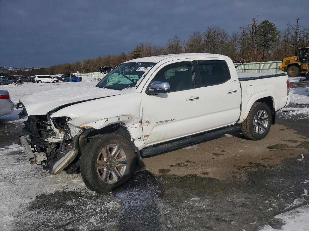 2017 TOYOTA TACOMA