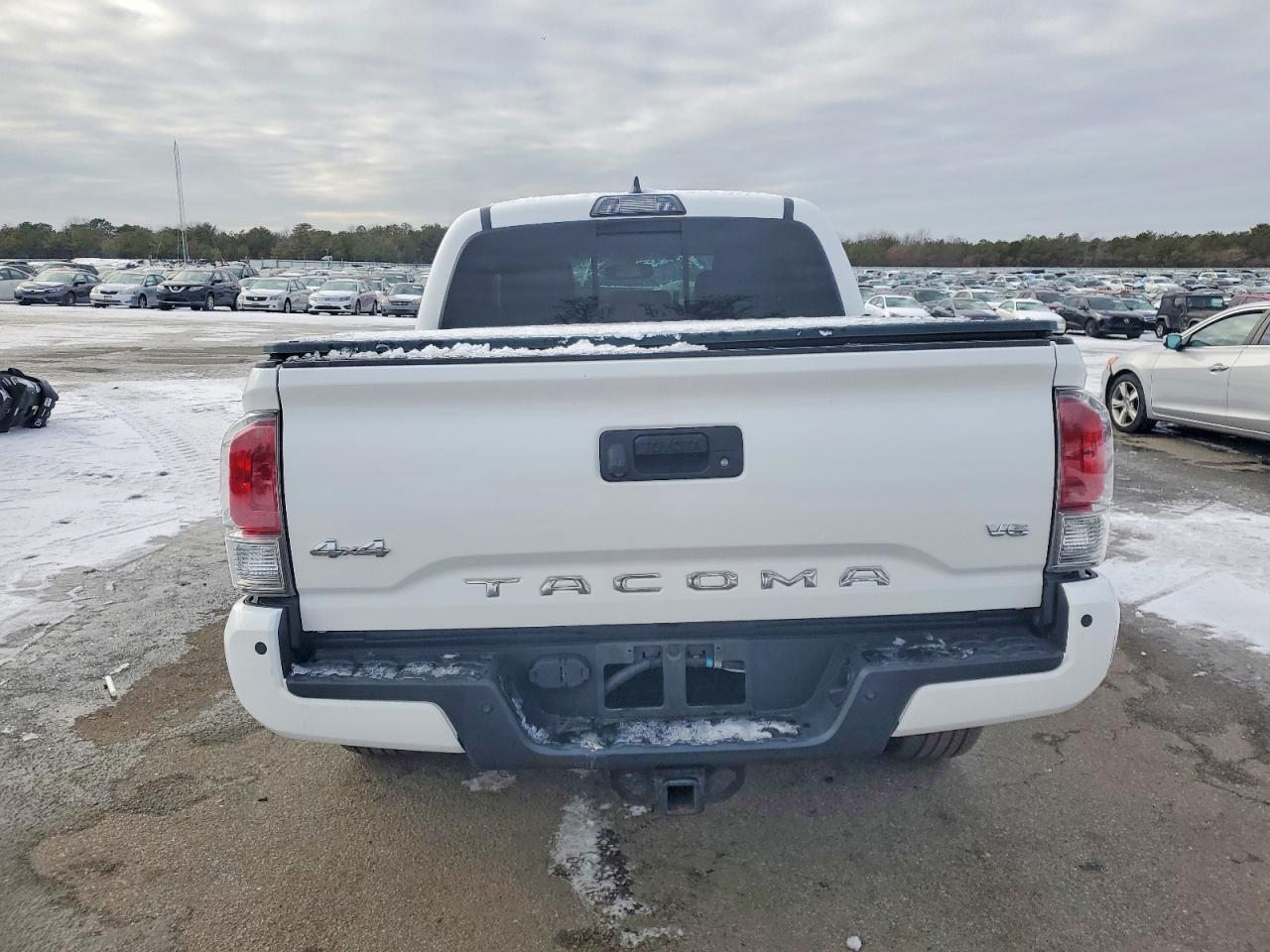 2017 TOYOTA TACOMA DOUBLE CAB photo 6