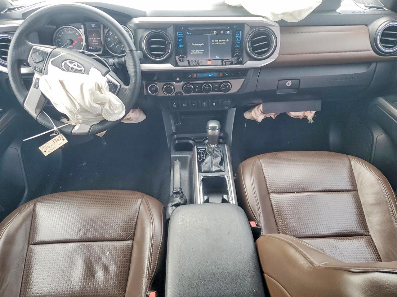 2017 TOYOTA TACOMA DOUBLE CAB photo 8