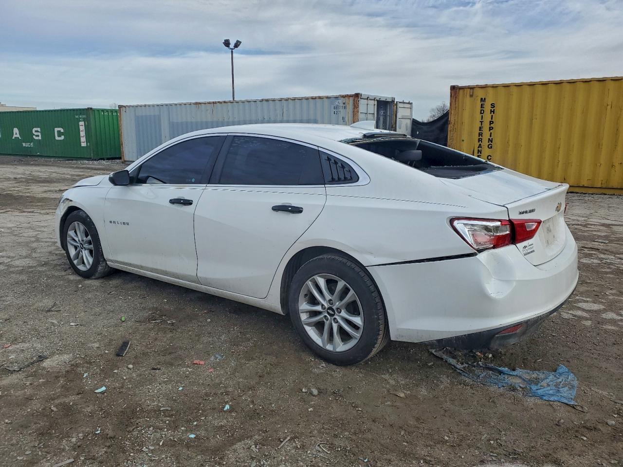 2018 CHEVROLET MALIBU LT photo 2
