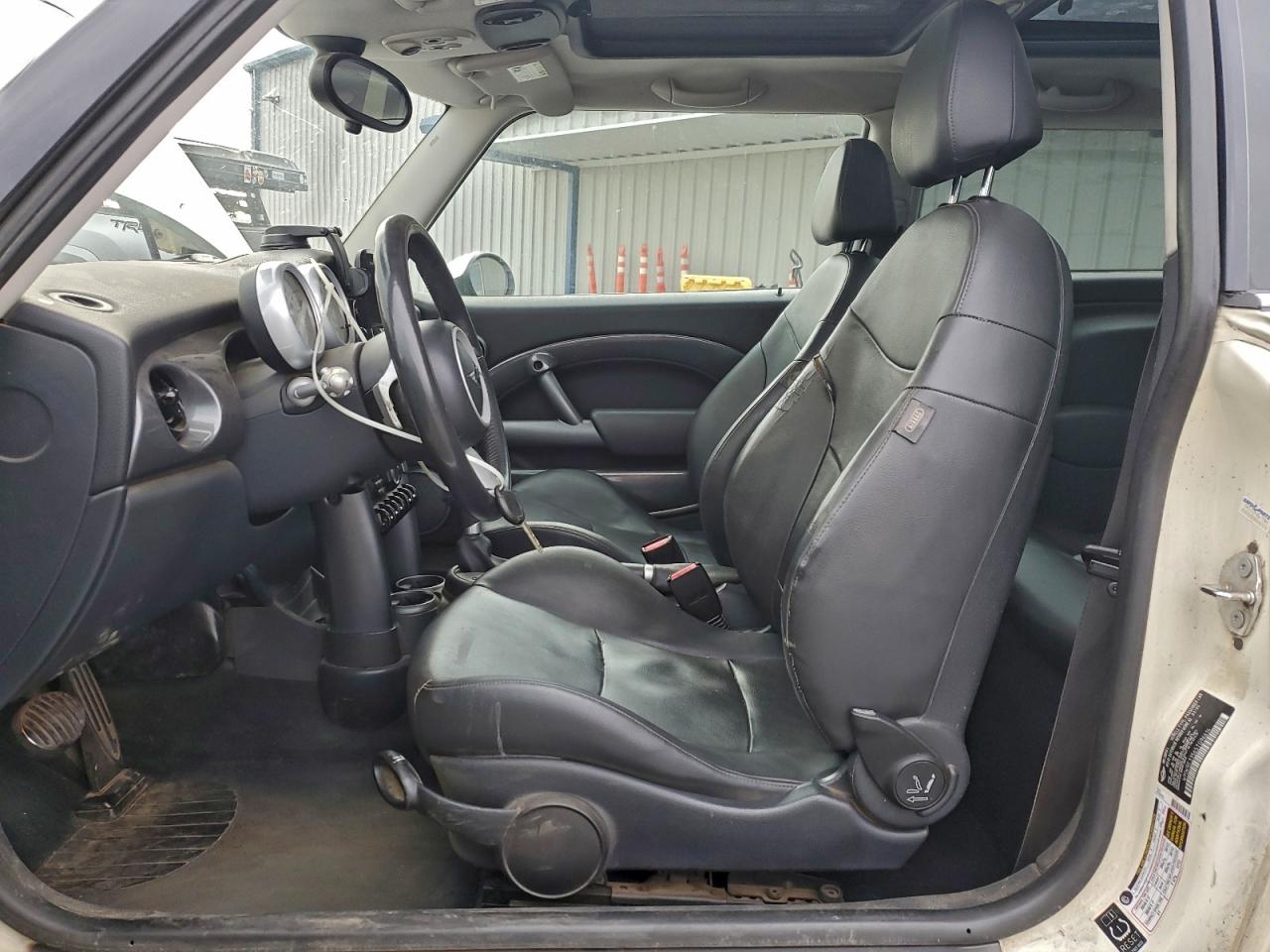 2005 MINI COOPER S photo 7