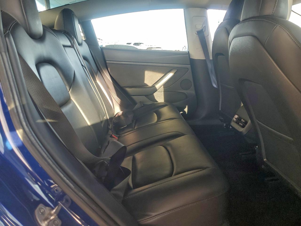 2022 TESLA MODEL 3 photo 10