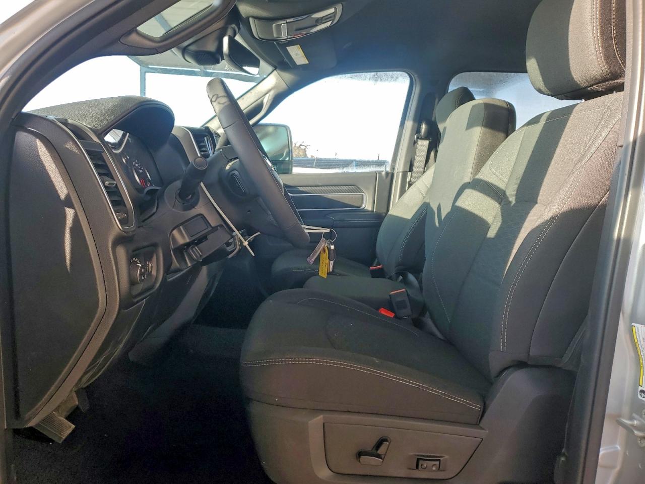 2026 RAM 2500 BIG HORN photo 7