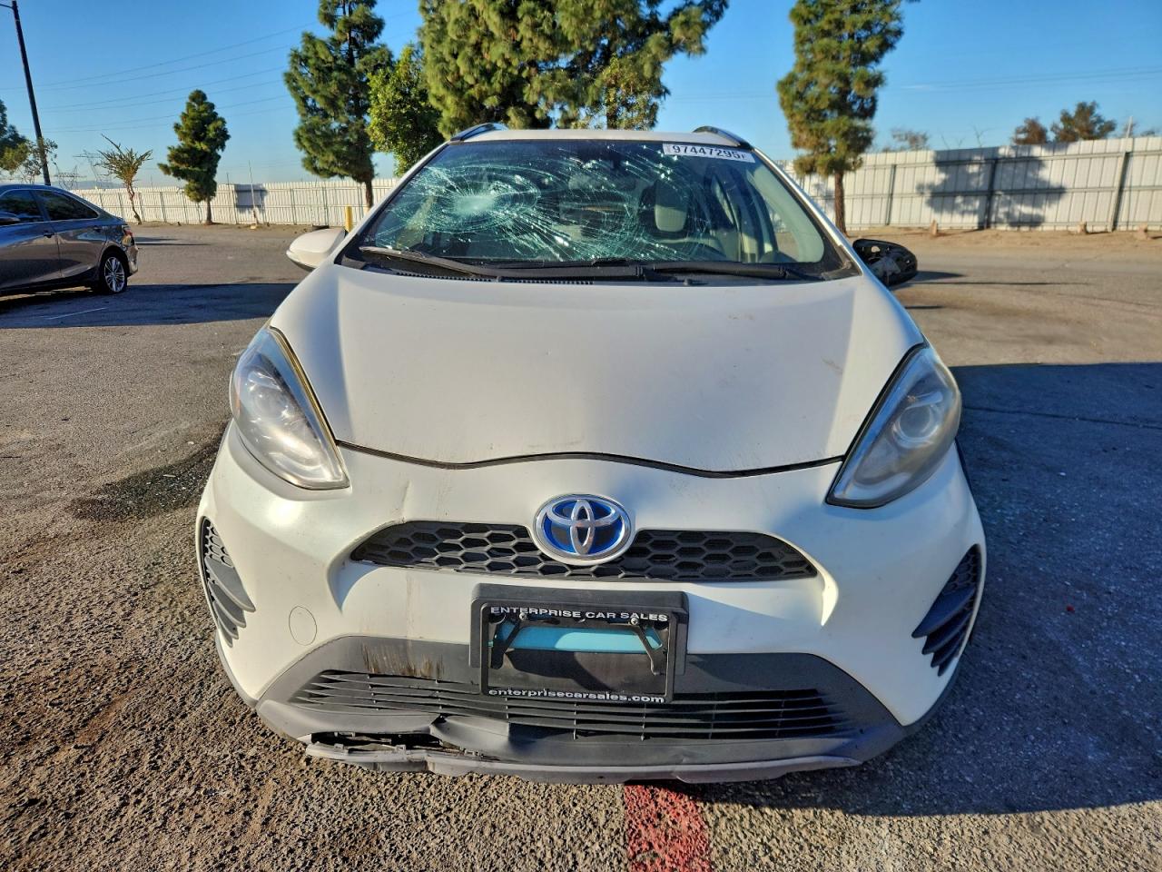 2018 TOYOTA PRIUS C photo 5