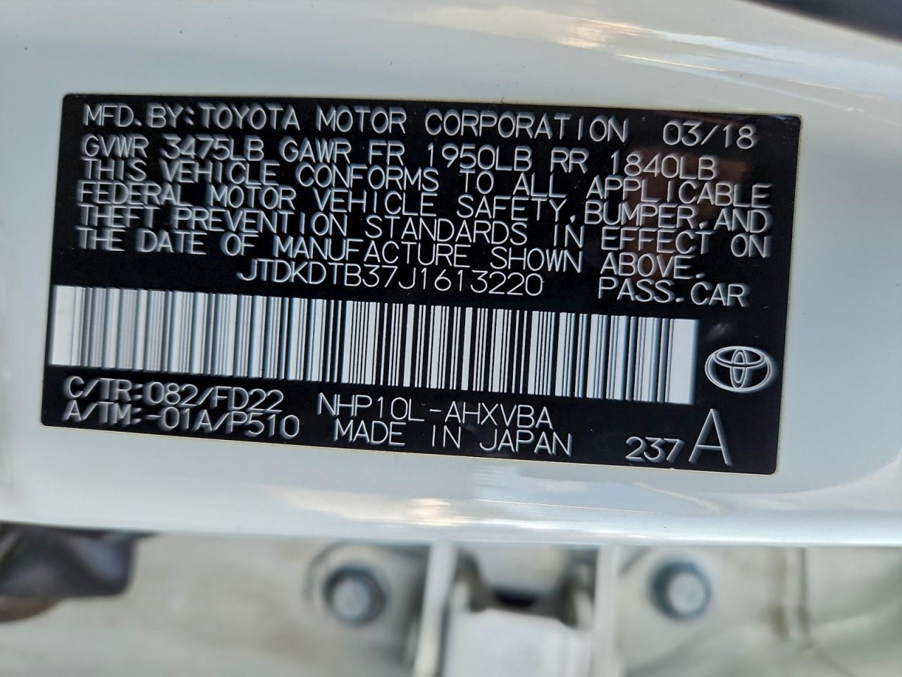 2018 TOYOTA PRIUS C photo 12