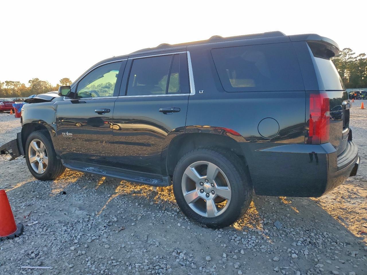 2020 CHEVROLET TAHOE C1500 LT photo 2