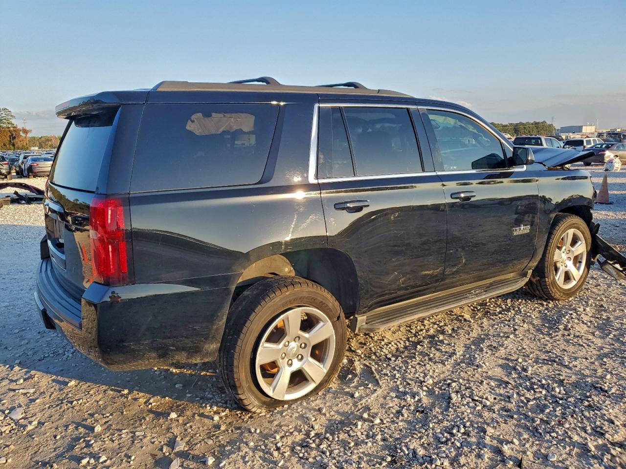 2020 CHEVROLET TAHOE C1500 LT photo 3