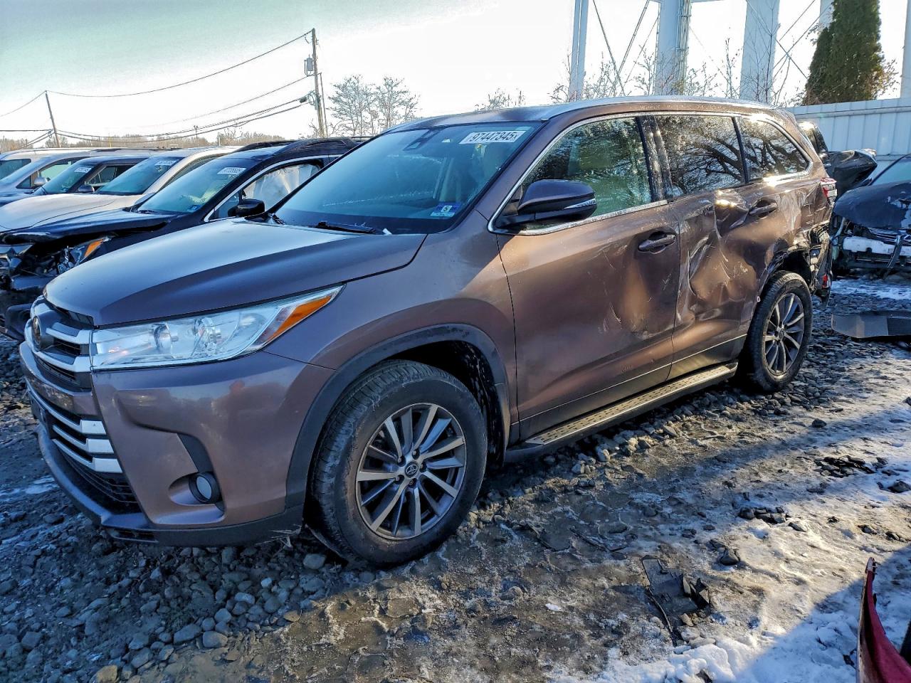 2019 TOYOTA HIGHLANDER
