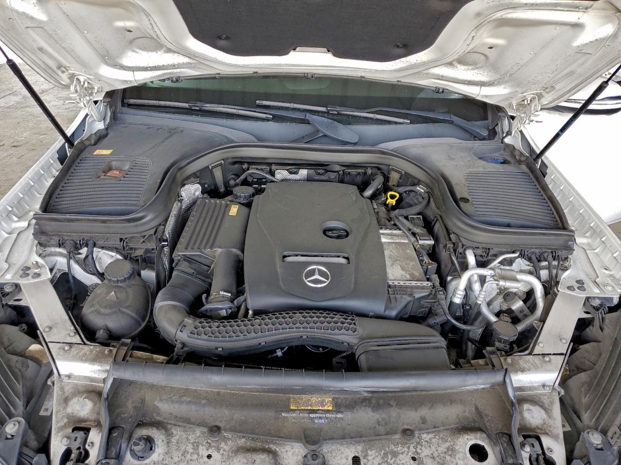 2016 MERCEDES-BENZ GLC 300 4MATIC photo 11