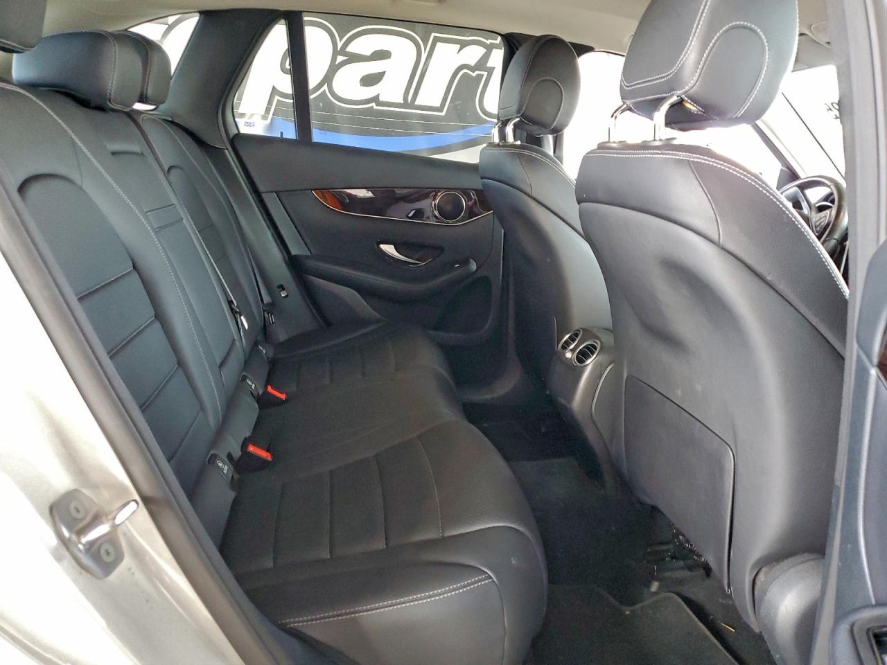 2016 MERCEDES-BENZ GLC 300 4MATIC photo 10
