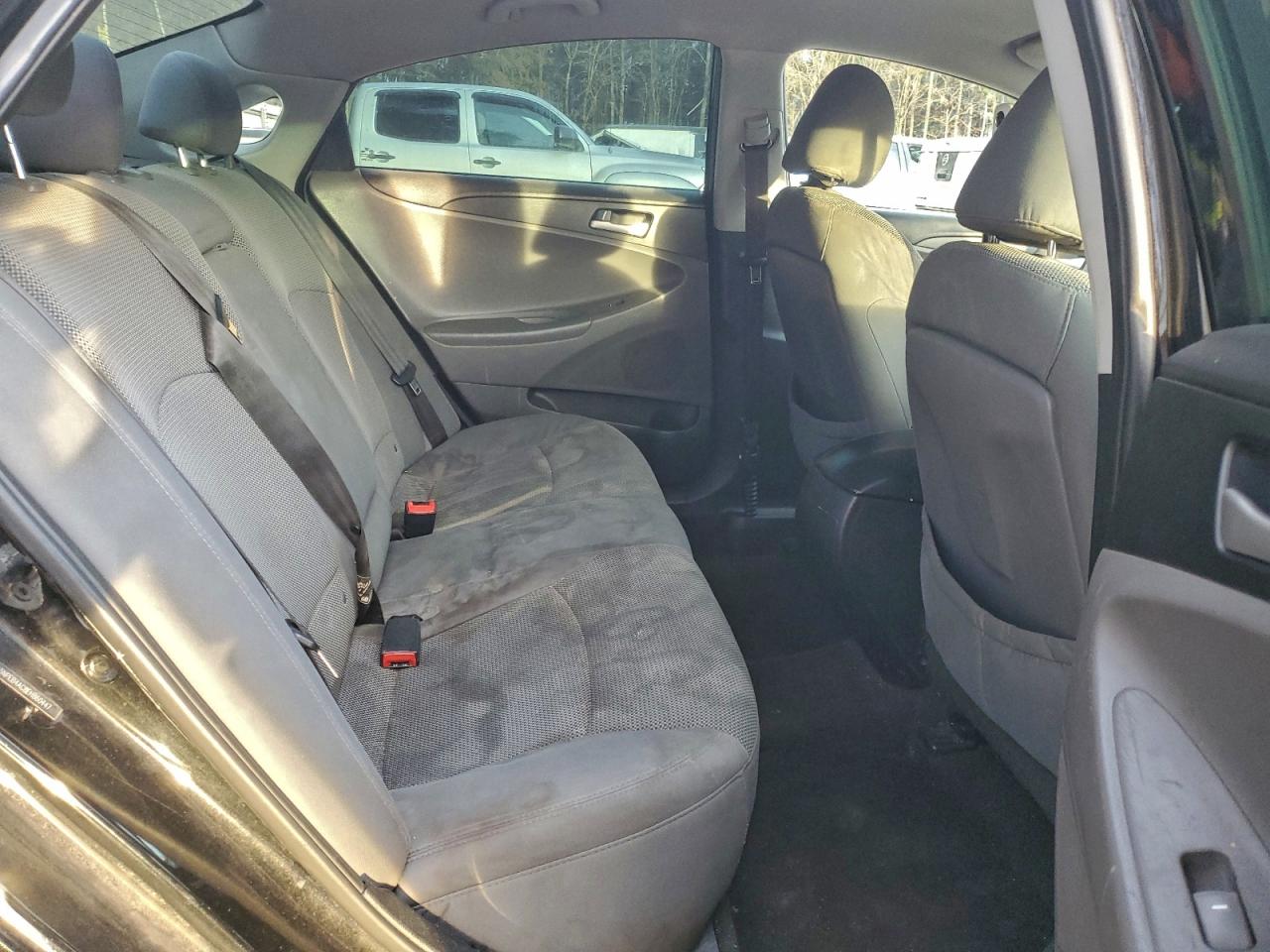 2014 HYUNDAI SONATA GLS photo 28