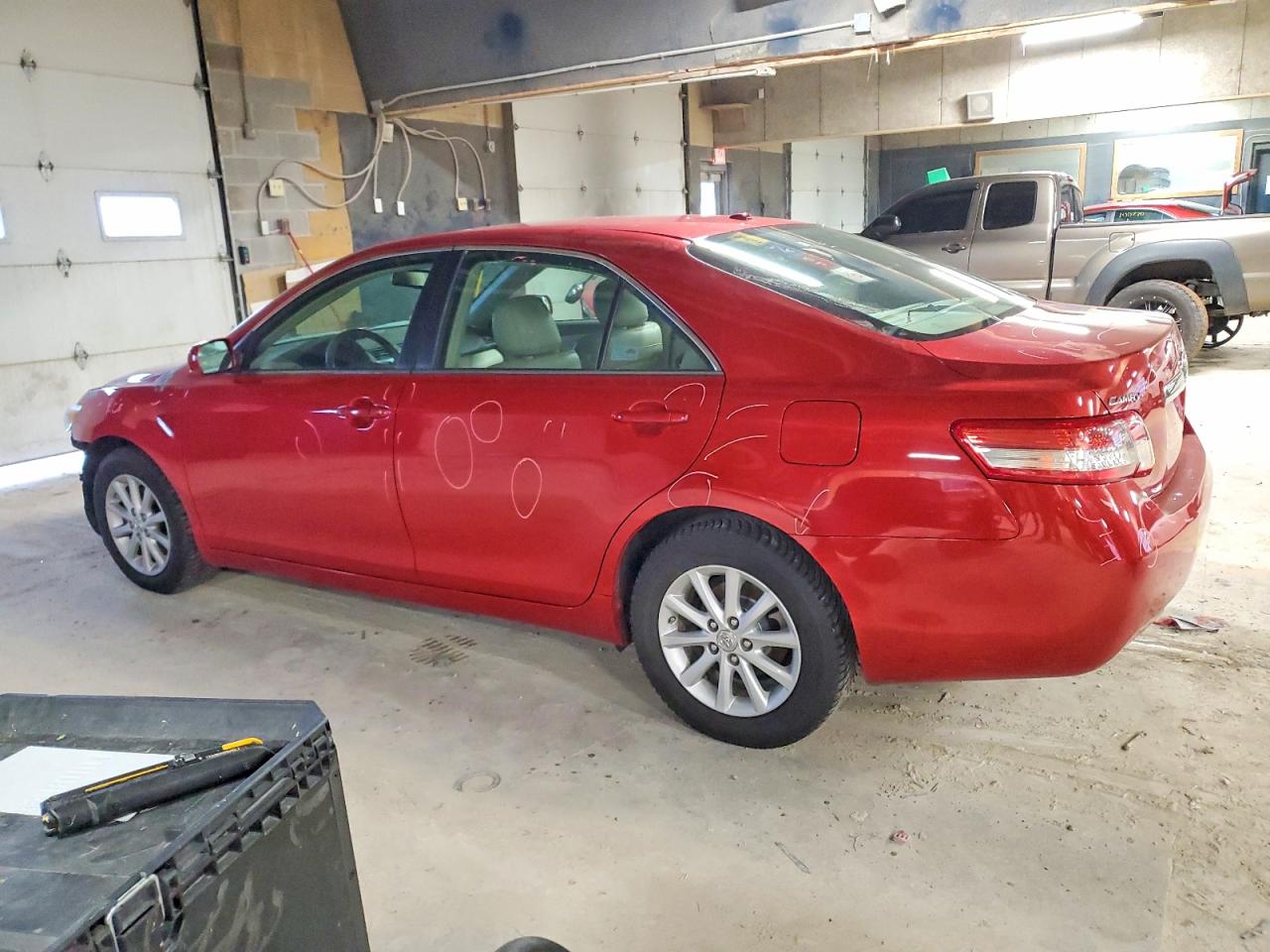 2011 TOYOTA CAMRY BASE photo 2