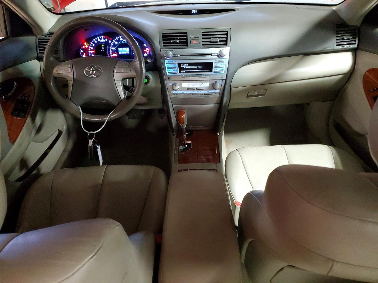 2011 TOYOTA CAMRY BASE photo 8