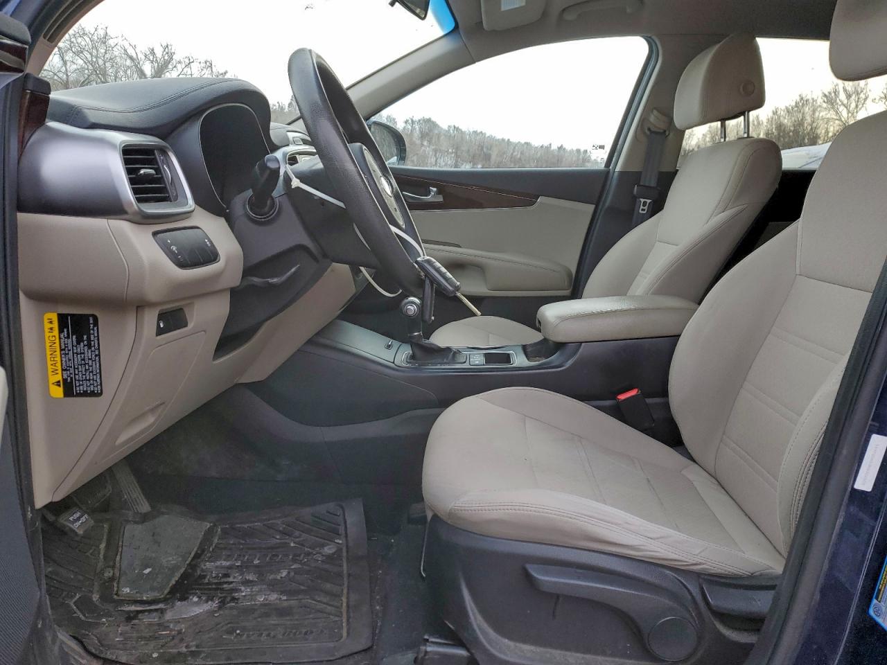 2017 KIA SORENTO LX photo 7