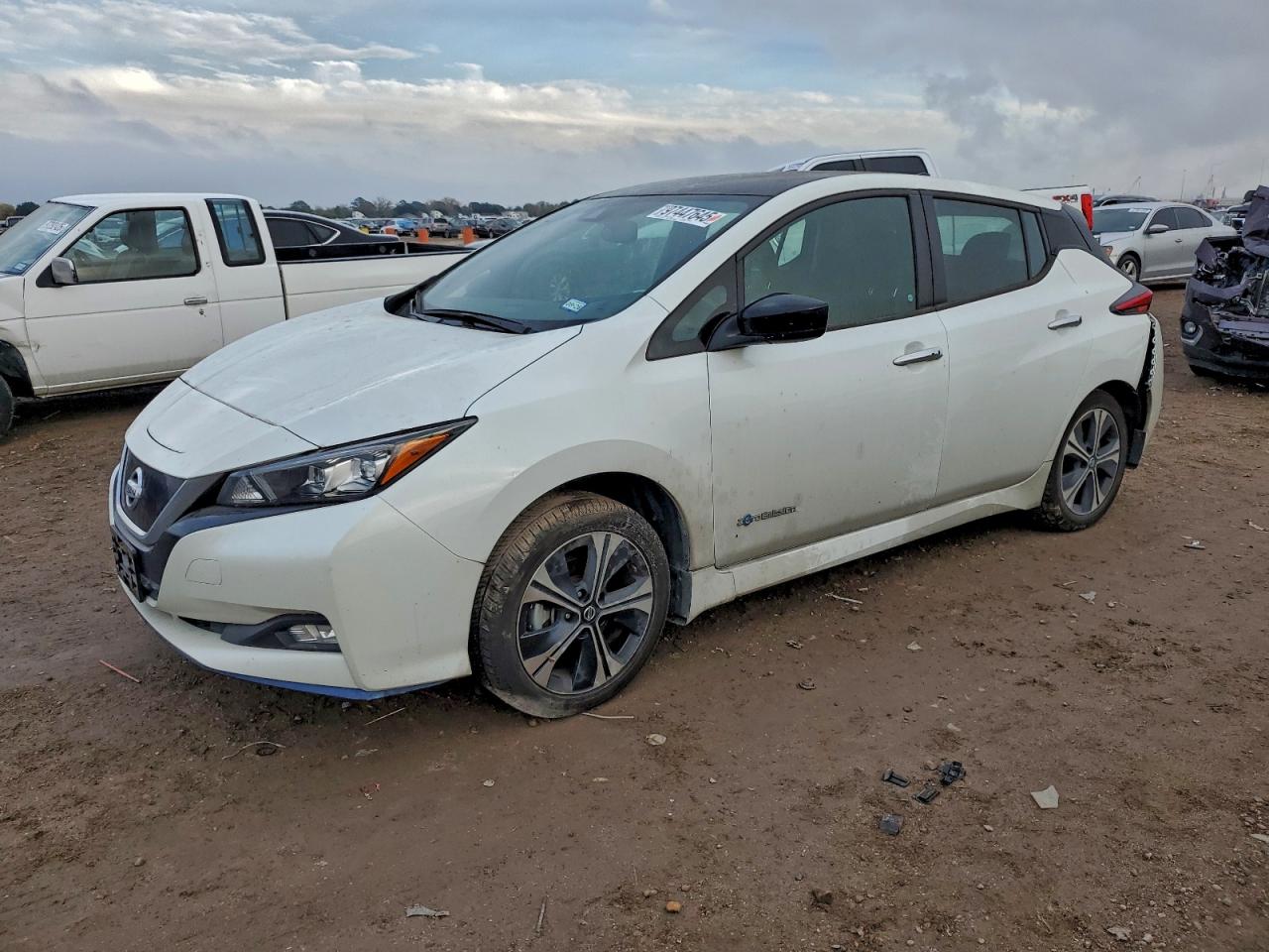 2019 NISSAN LEAF
