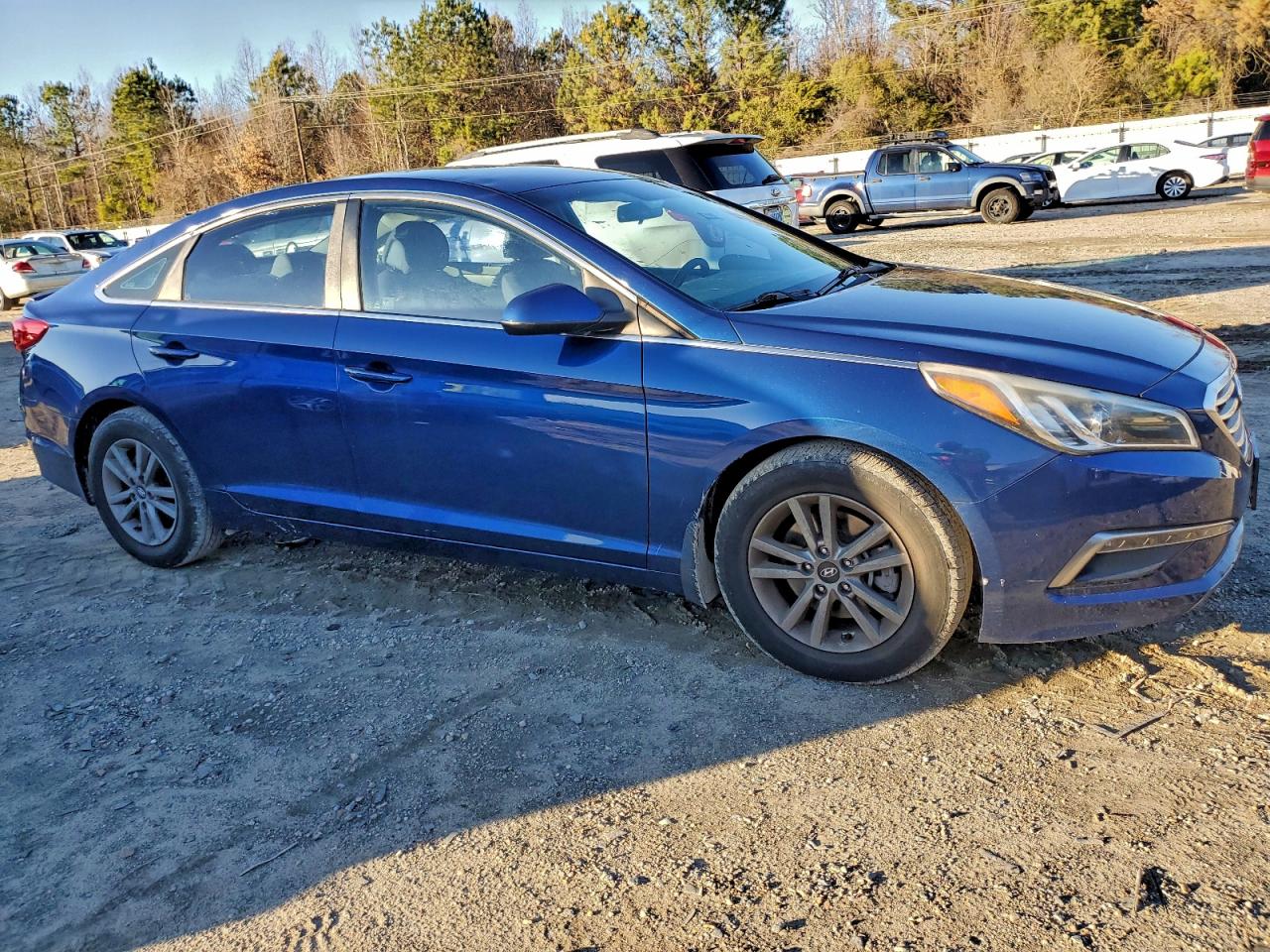 2015 HYUNDAI SONATA SE photo 4
