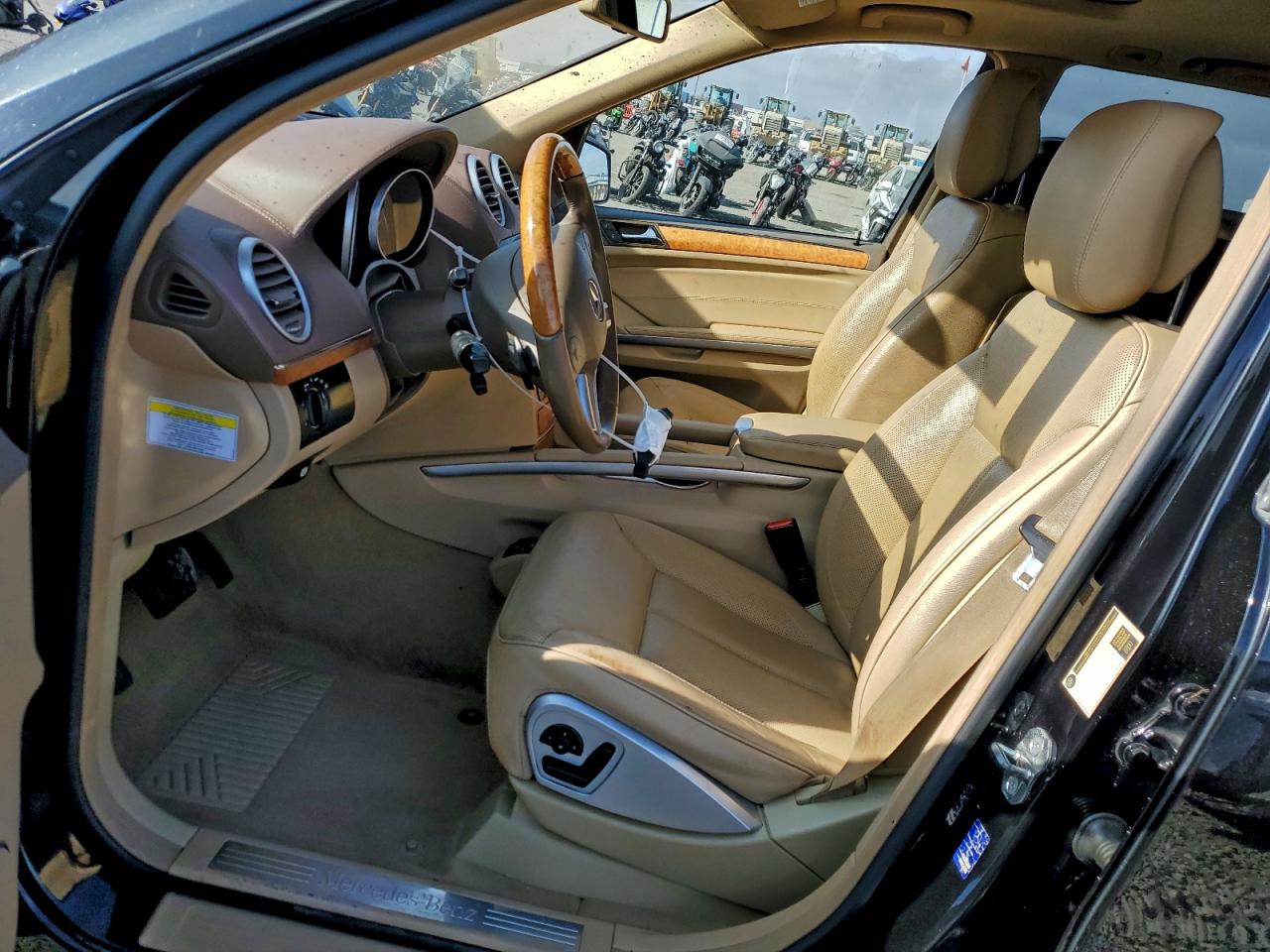 2011 MERCEDES-BENZ GL 550 4MATIC photo 7