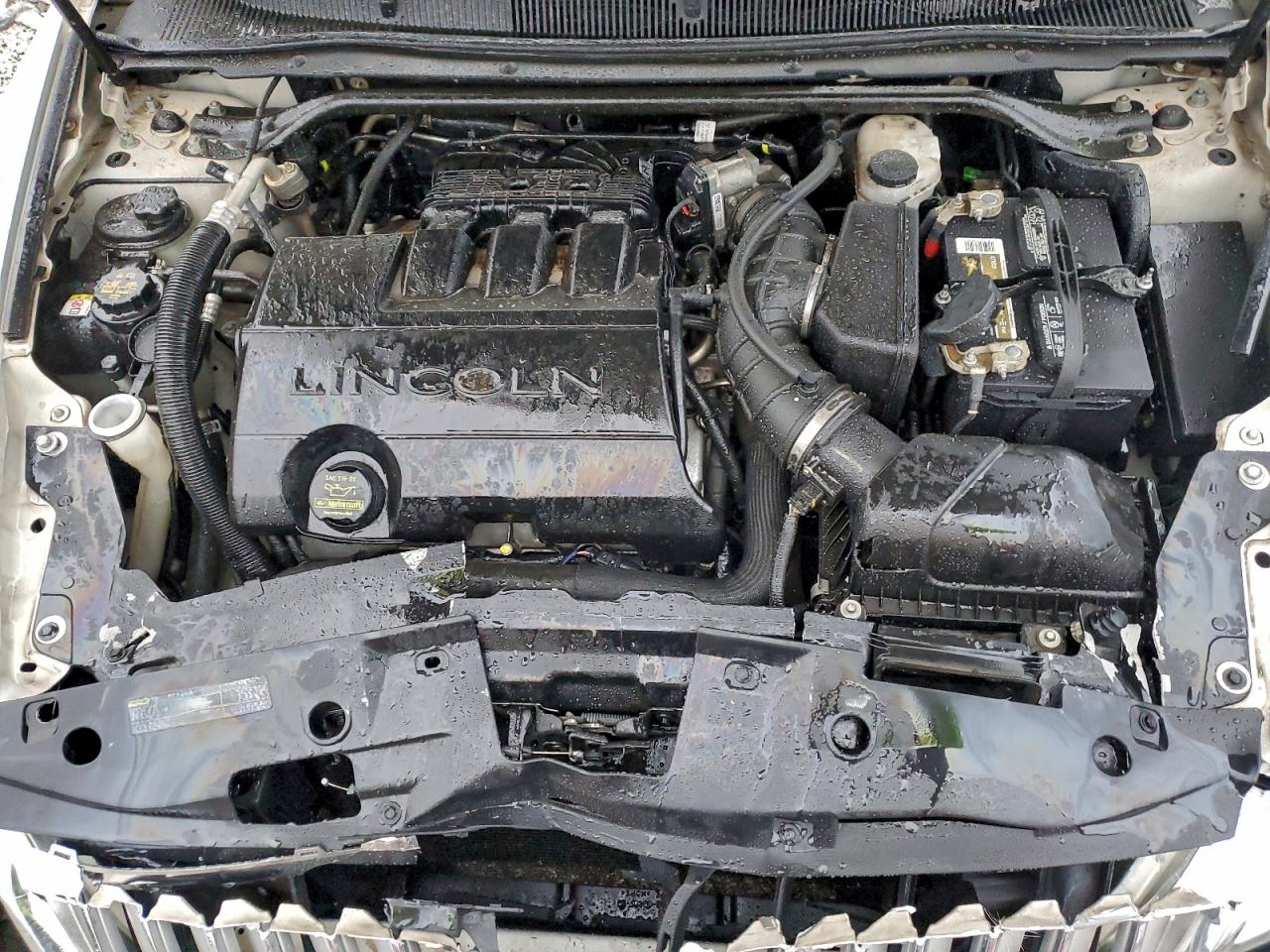 2011 LINCOLN MKS photo 11