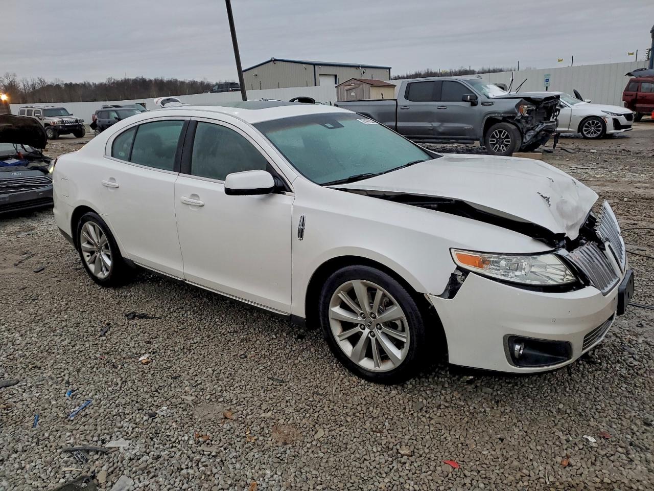 2011 LINCOLN MKS photo 4
