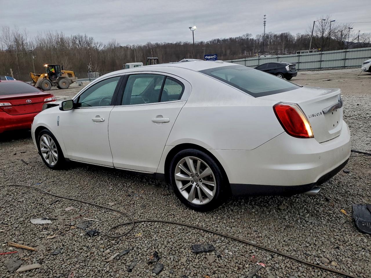 2011 LINCOLN MKS photo 2