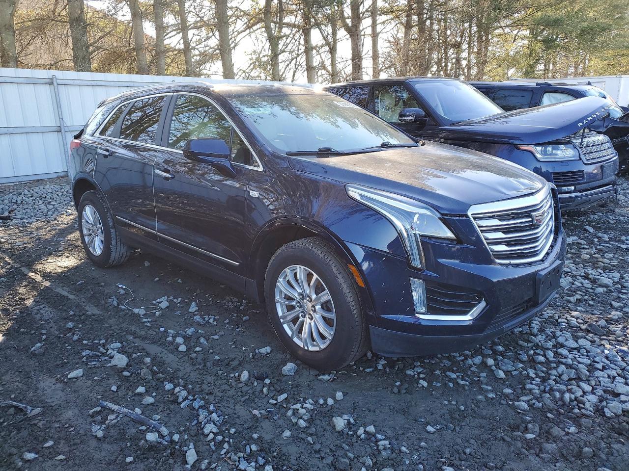 2017 CADILLAC XT5 photo 4