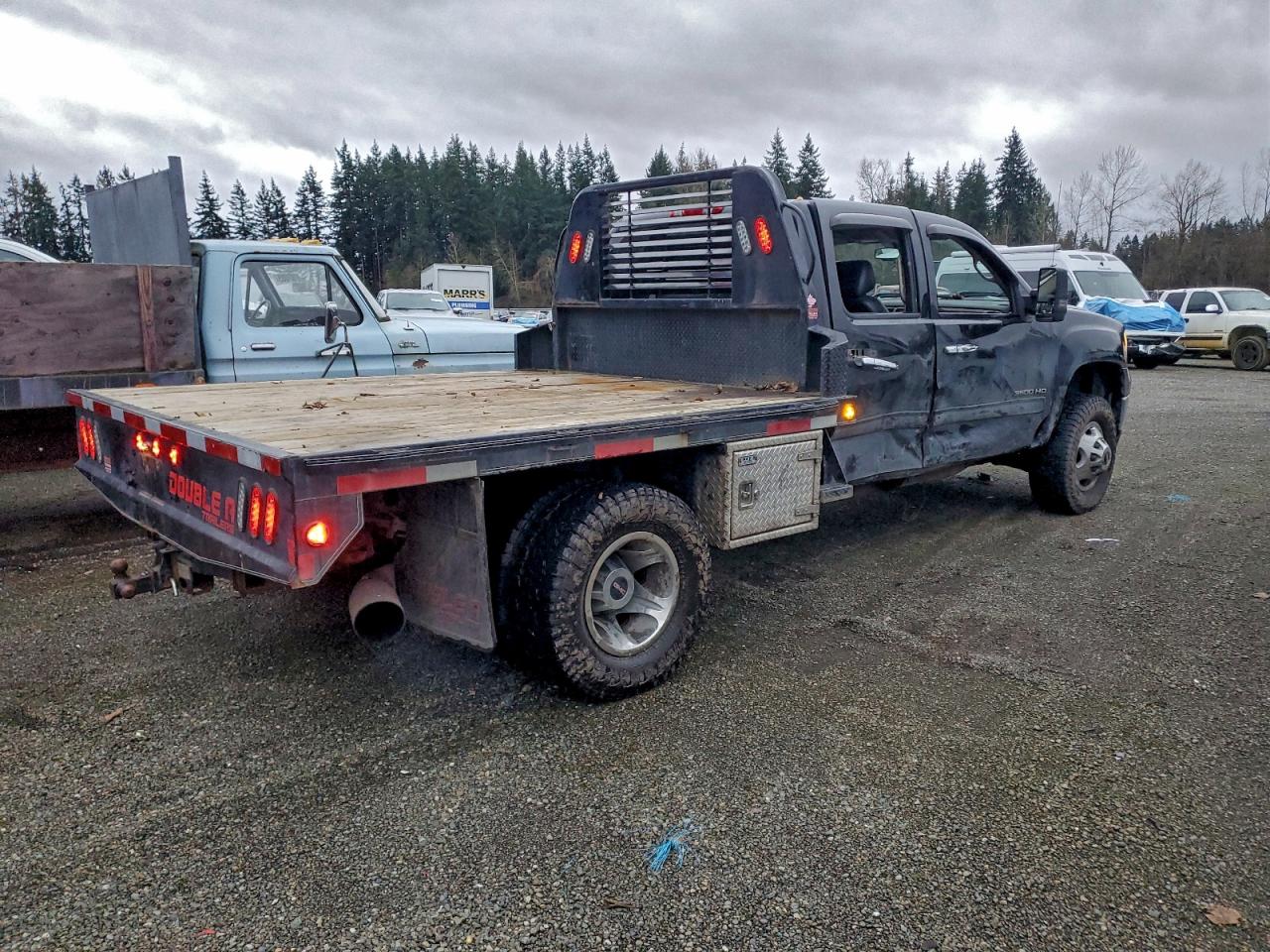2011 GMC SIERRA K3500 SLT photo 3