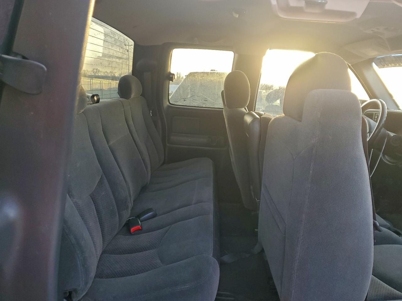 2004 CHEVROLET SILVERADO K1500 photo 10