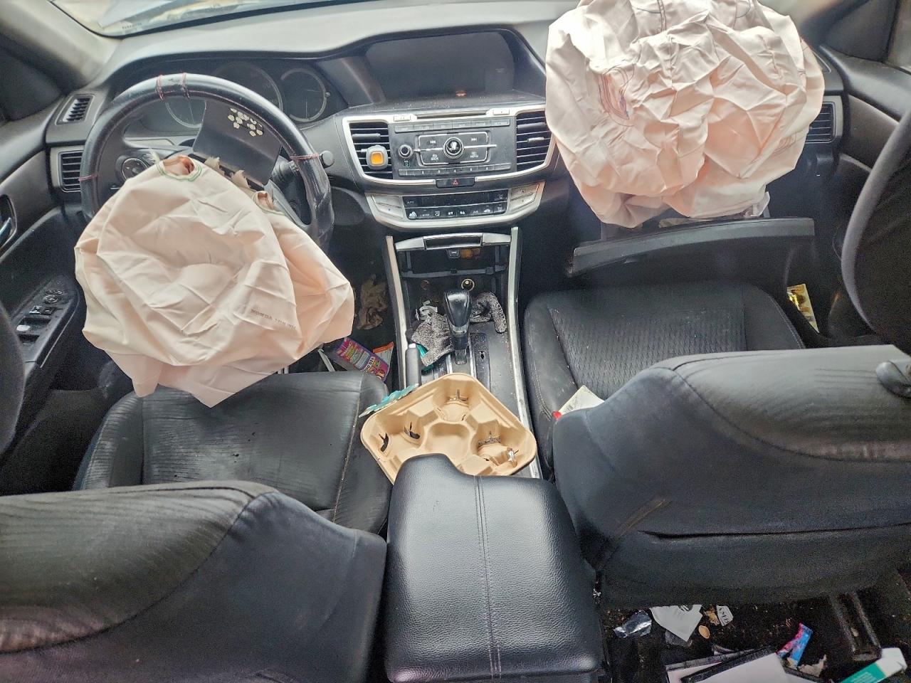 2015 HONDA ACCORD LX photo 8