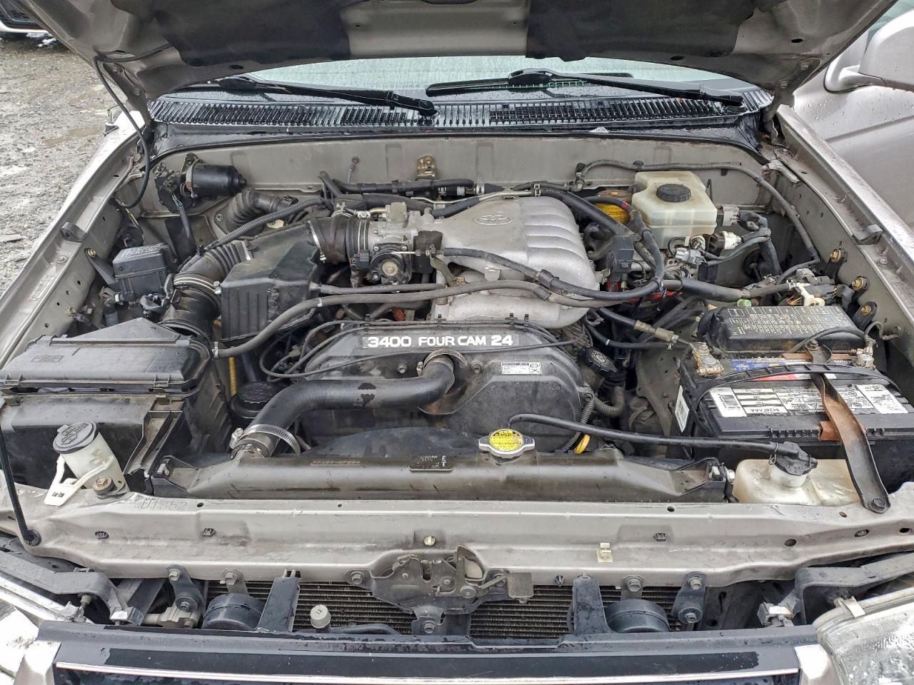 2002 TOYOTA 4RUNNER SR5 photo 11