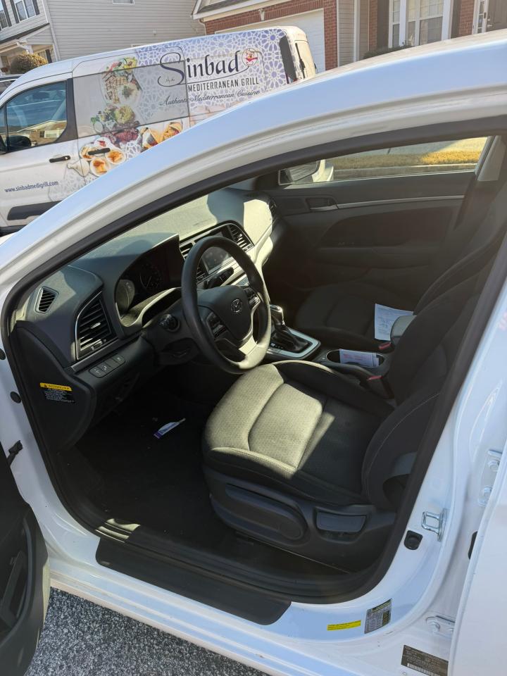 2018 HYUNDAI ELANTRA SEL photo 5