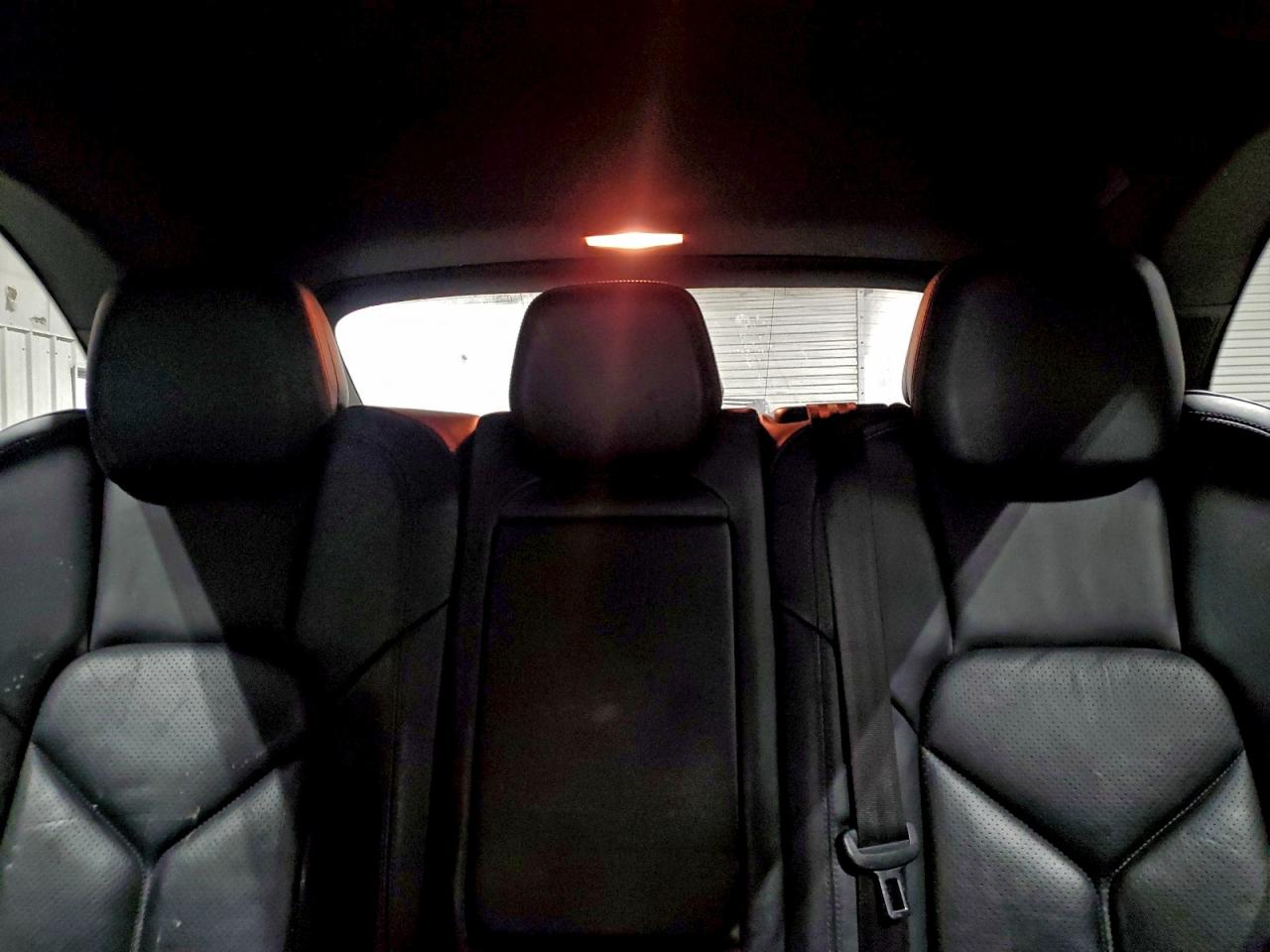 2013 PORSCHE CAYENNE photo 10