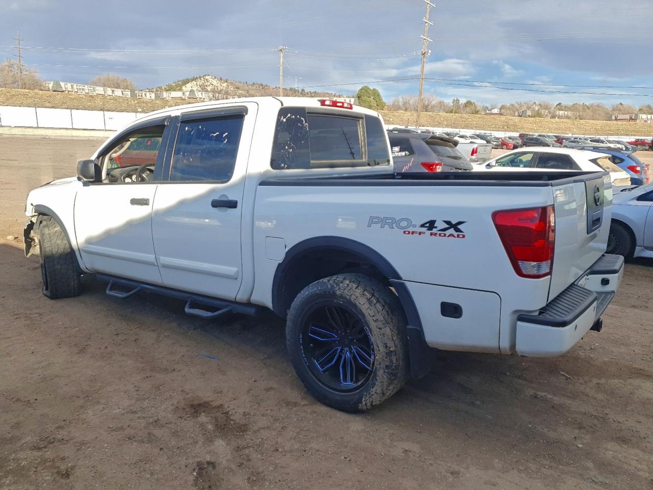 2010 NISSAN TITAN SE photo 2