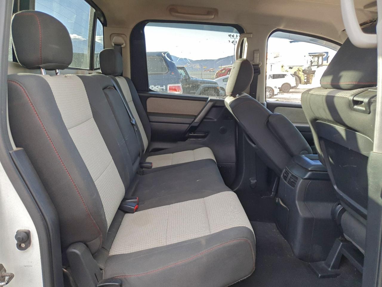 2010 NISSAN TITAN SE photo 10