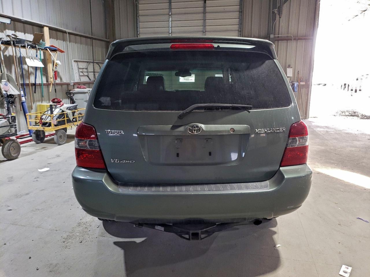 2004 TOYOTA HIGHLANDER photo 6