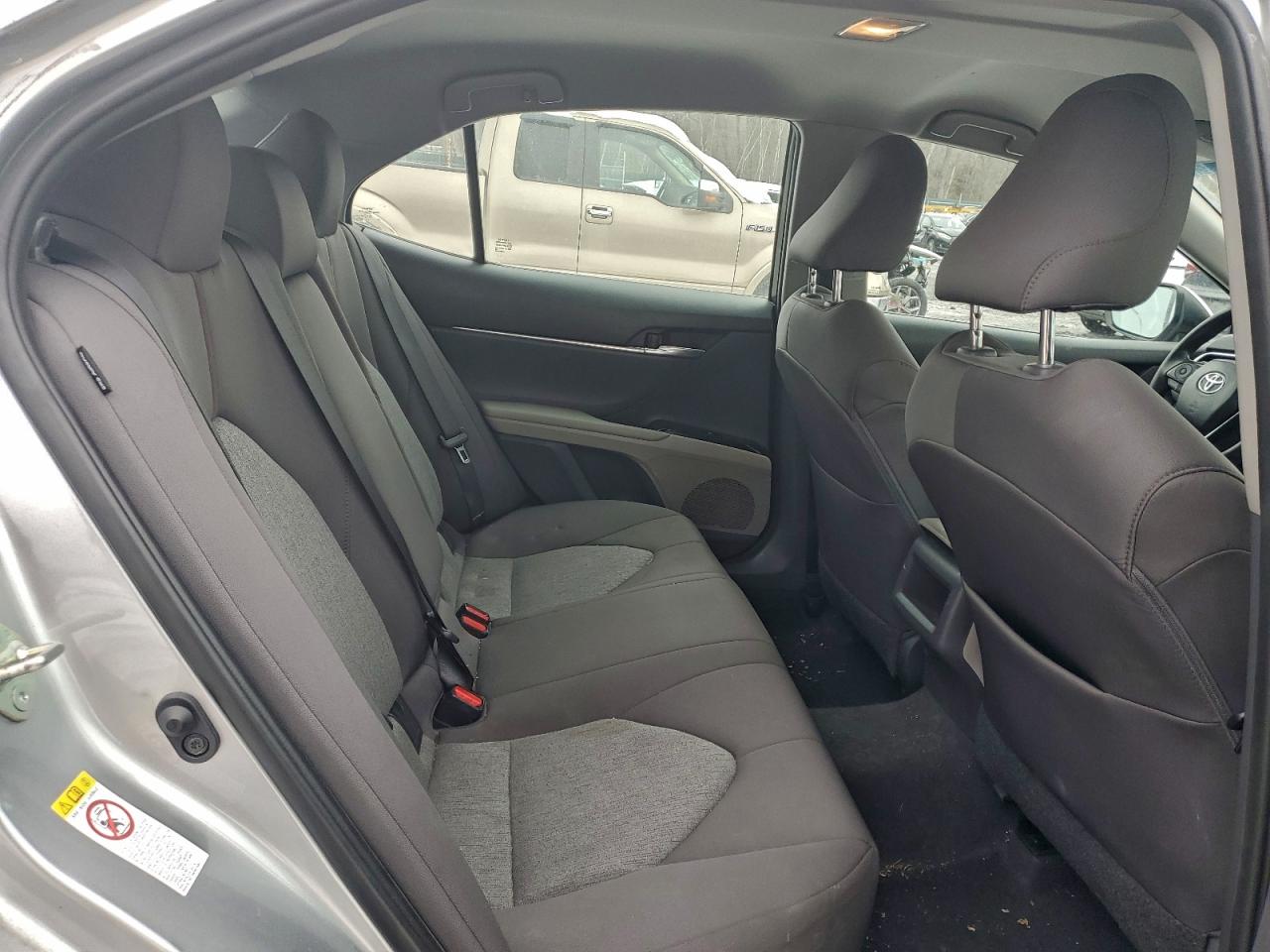 2018 TOYOTA CAMRY L photo 10