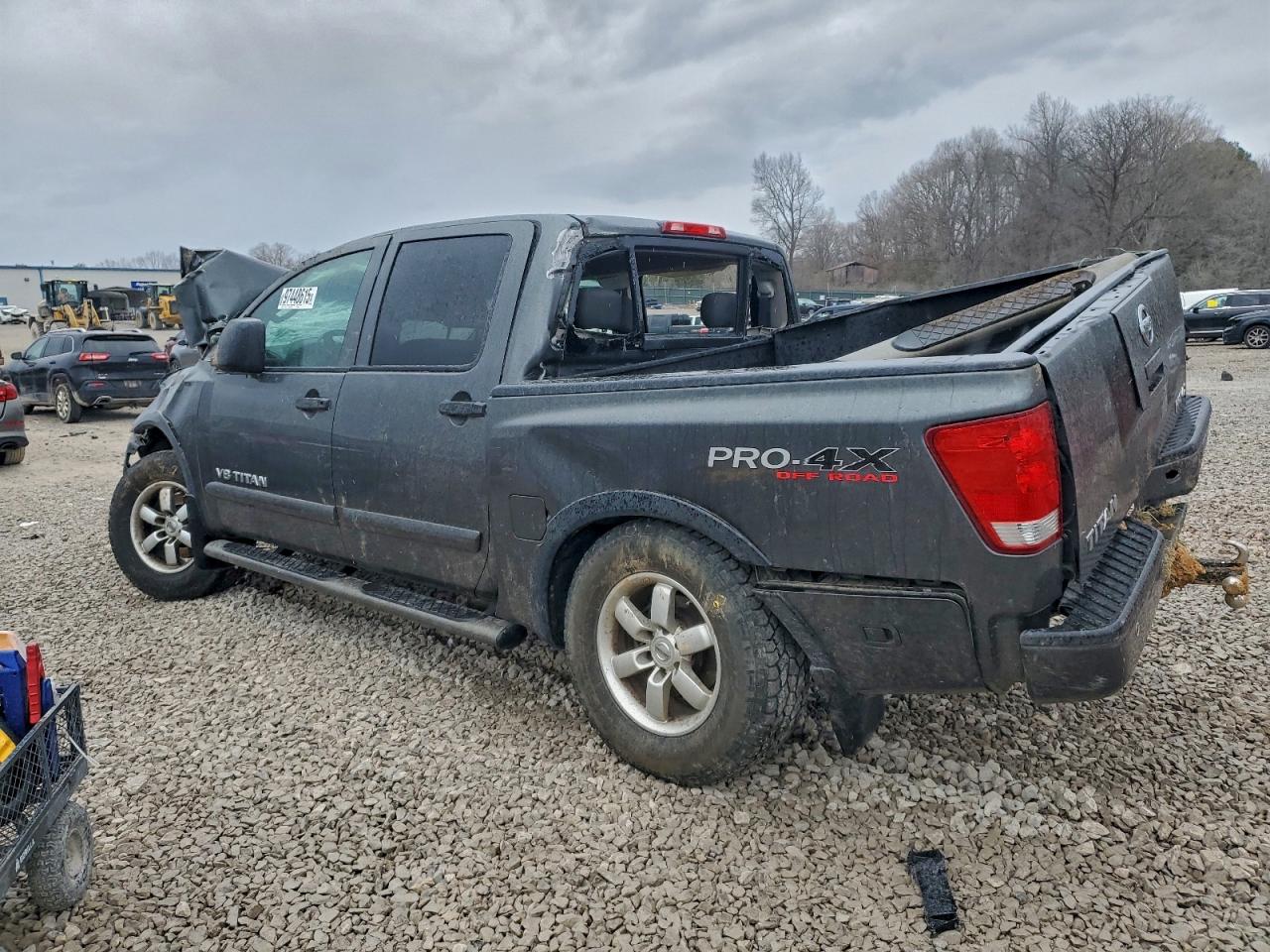 2010 NISSAN TITAN XE photo 2
