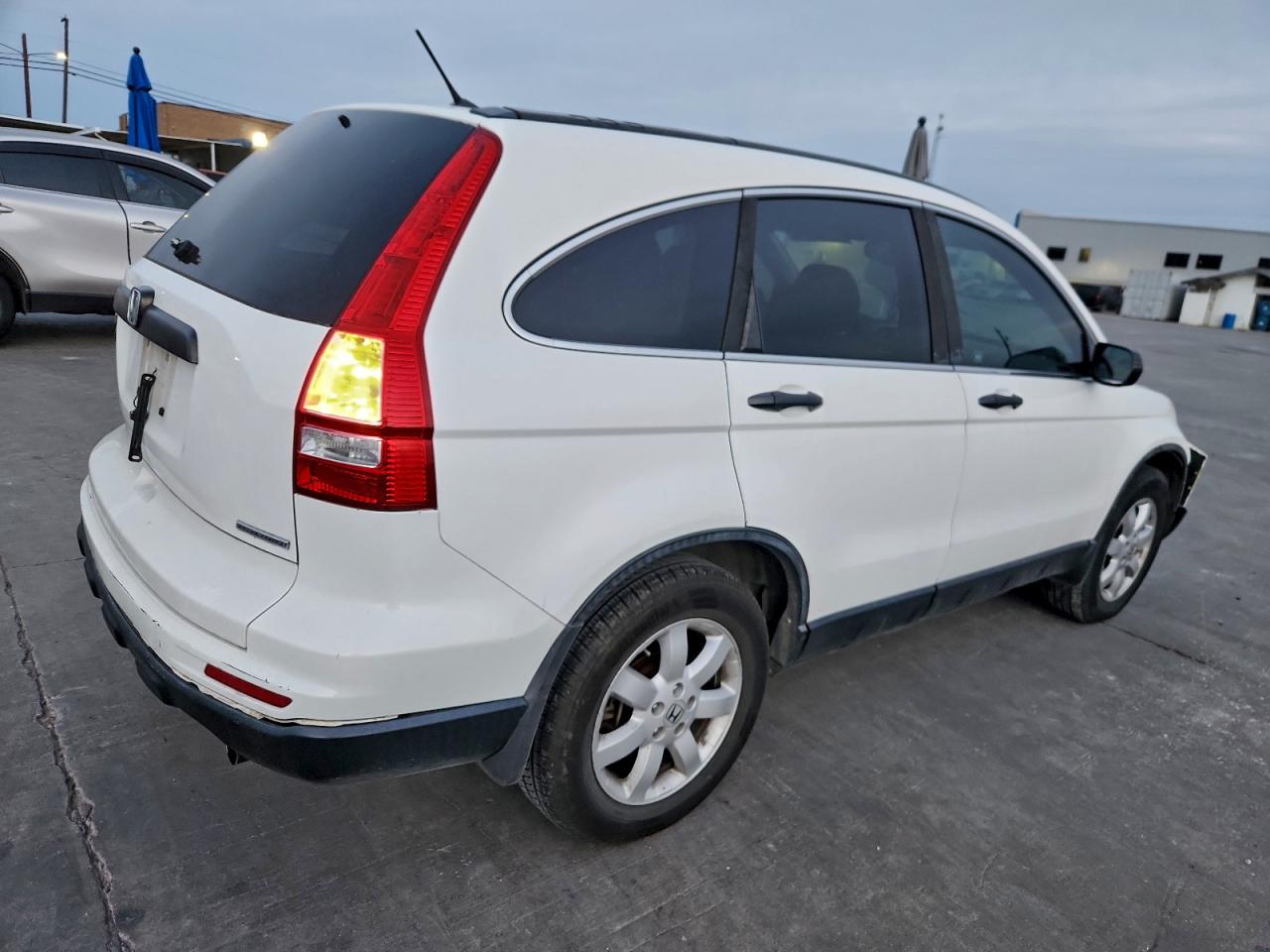 2011 HONDA CR-V SE photo 3