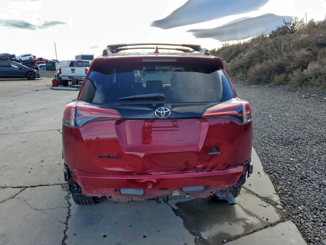 2018 TOYOTA RAV4 ADVENTURE photo 6