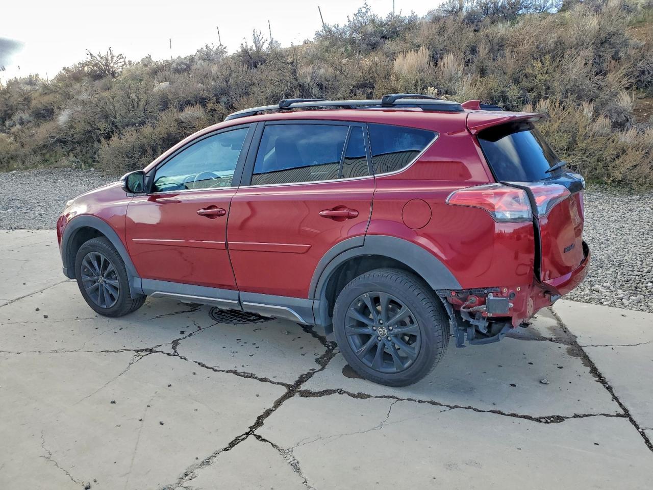 2018 TOYOTA RAV4 ADVENTURE photo 2