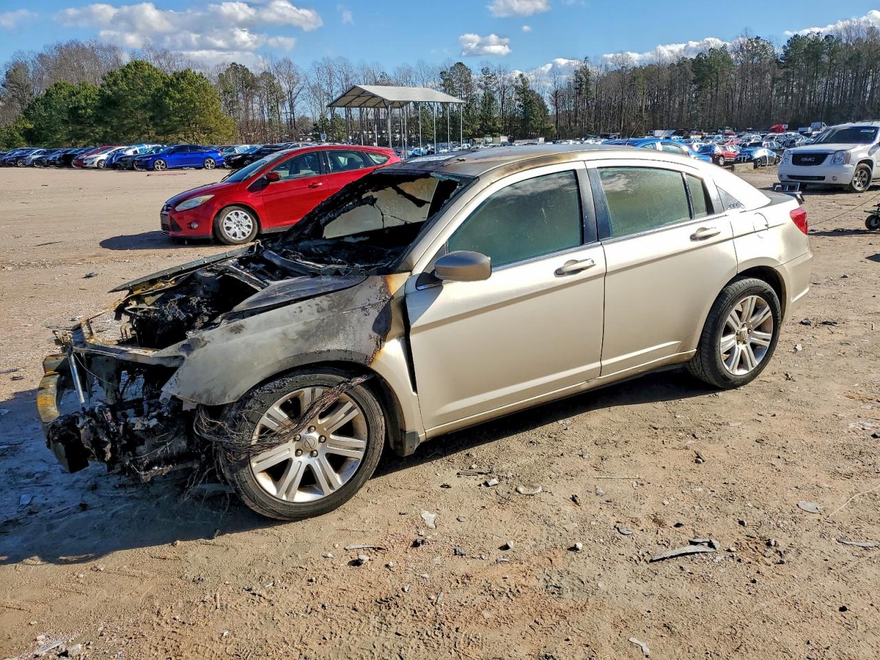2013 CHRYSLER 200 LX — BURN damage — photo 1